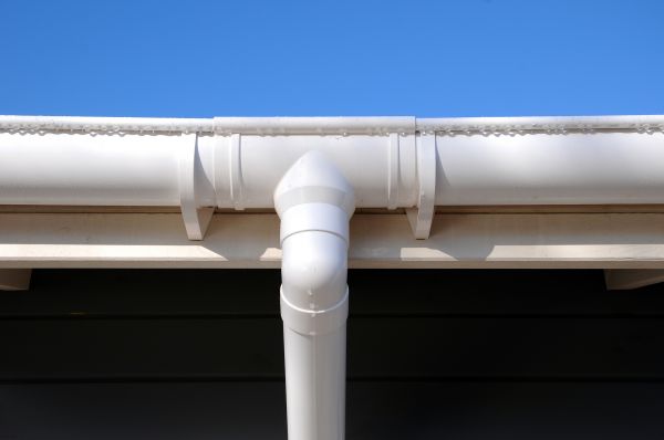 Rain Gutter Rerouting in Valencia