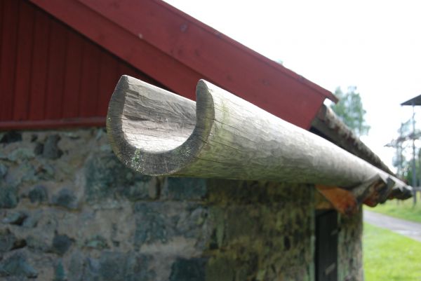 Wooden Gutter Repair in Valencia