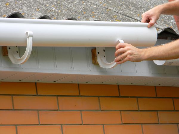 Half Round Gutter Installation in Valencia
