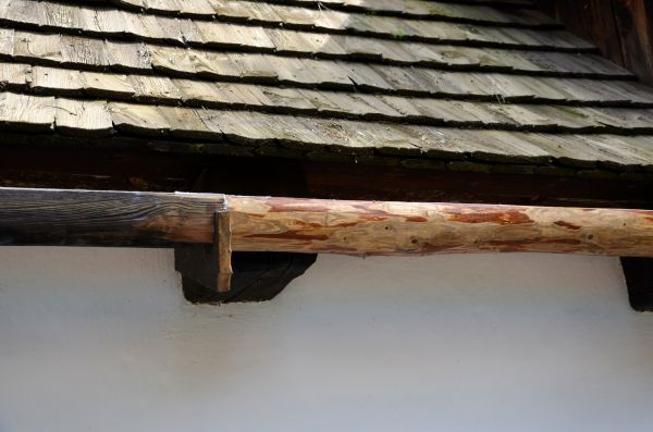 Wood Gutters Installation in Valencia