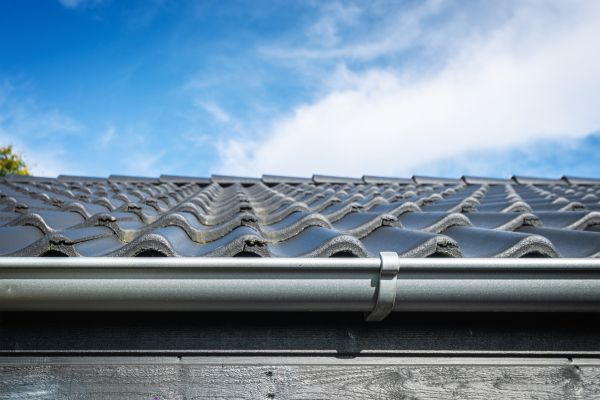 Half Round Gutter Repair in Valencia