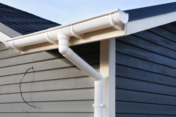 PVC Rain Gutter Installation in Valencia