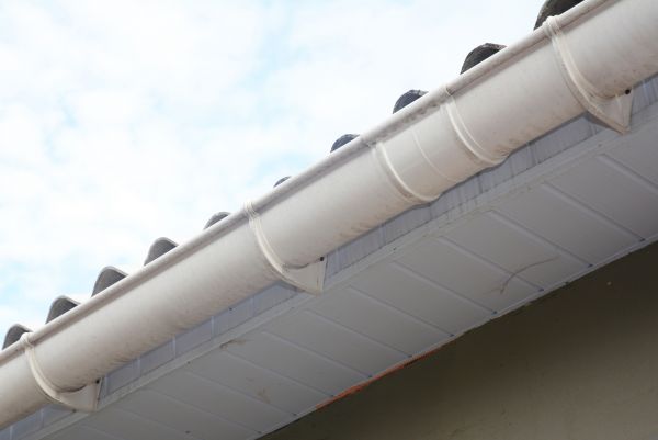 Plastic Gutter Installation in Valencia