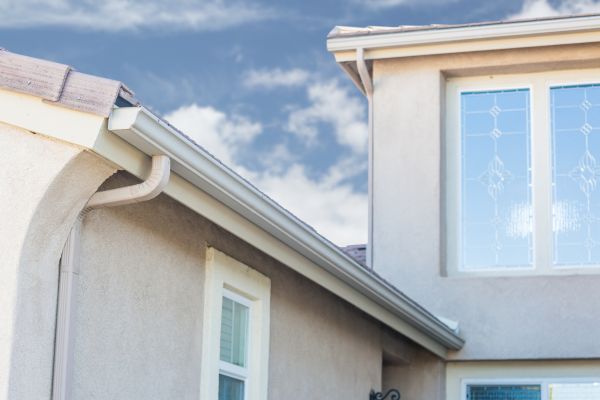 Continuous Gutter Installation in Valencia