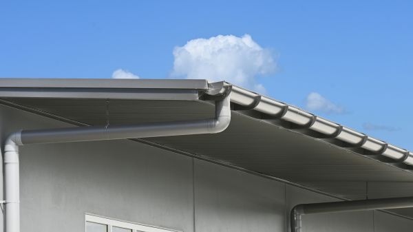 Eavestrough Service in Valencia